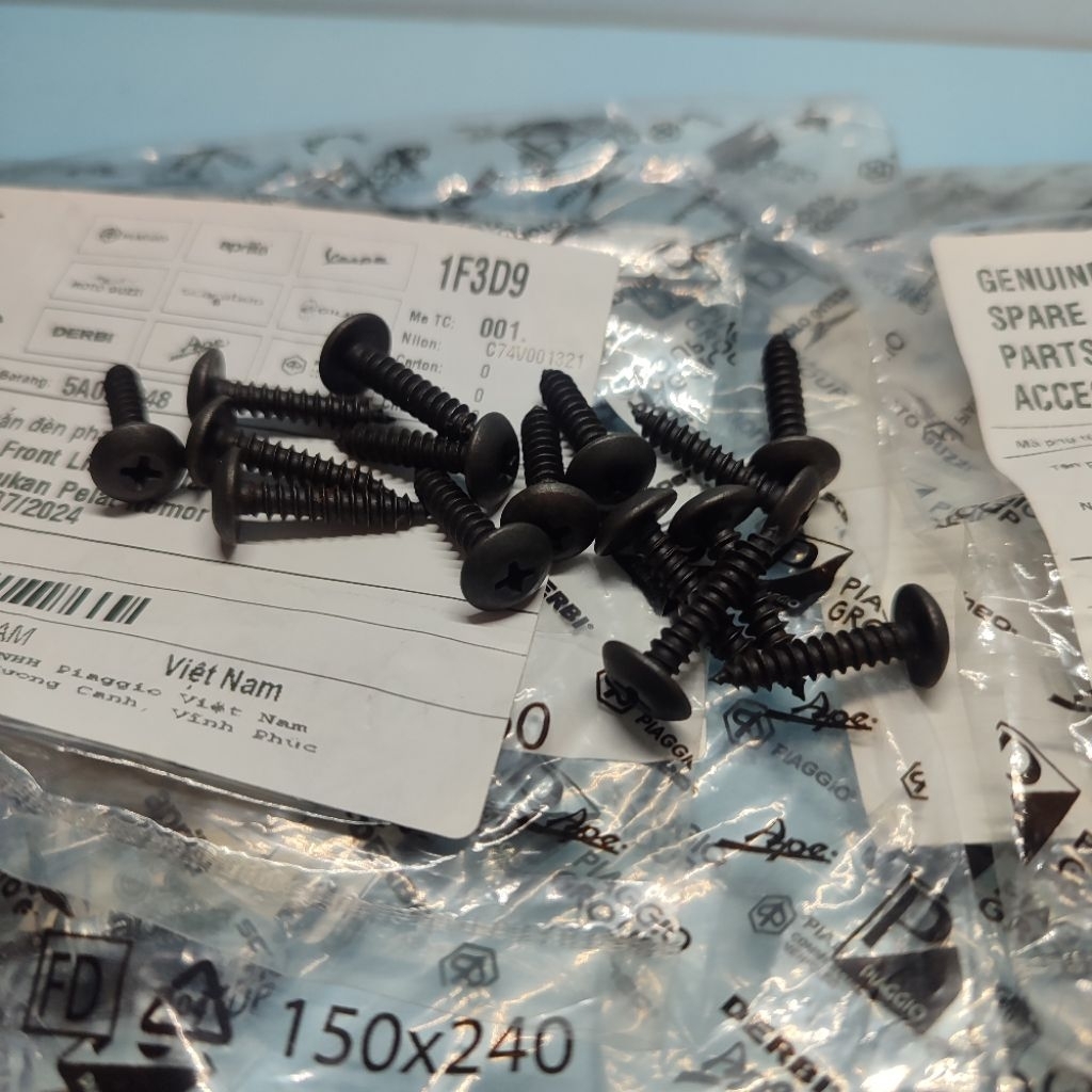 Sekrup Baut Body Vespa Matic GTS