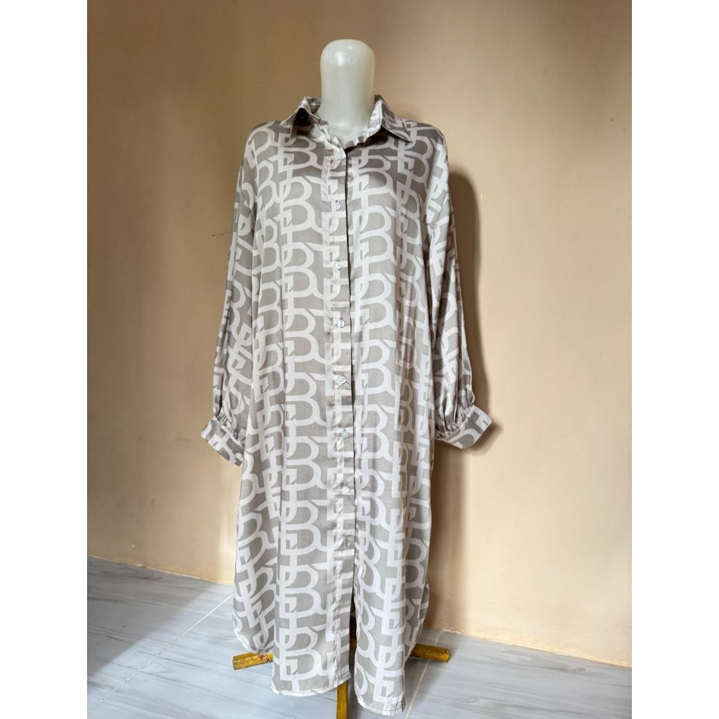 Preloved Benang Jarum monogram tunik