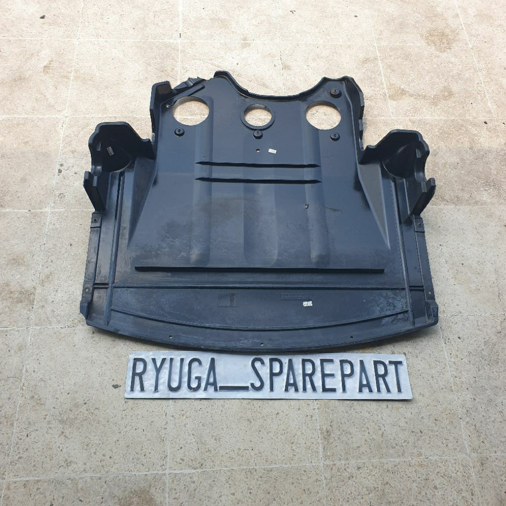 cover dek bawah engine original BMW E46 8242567