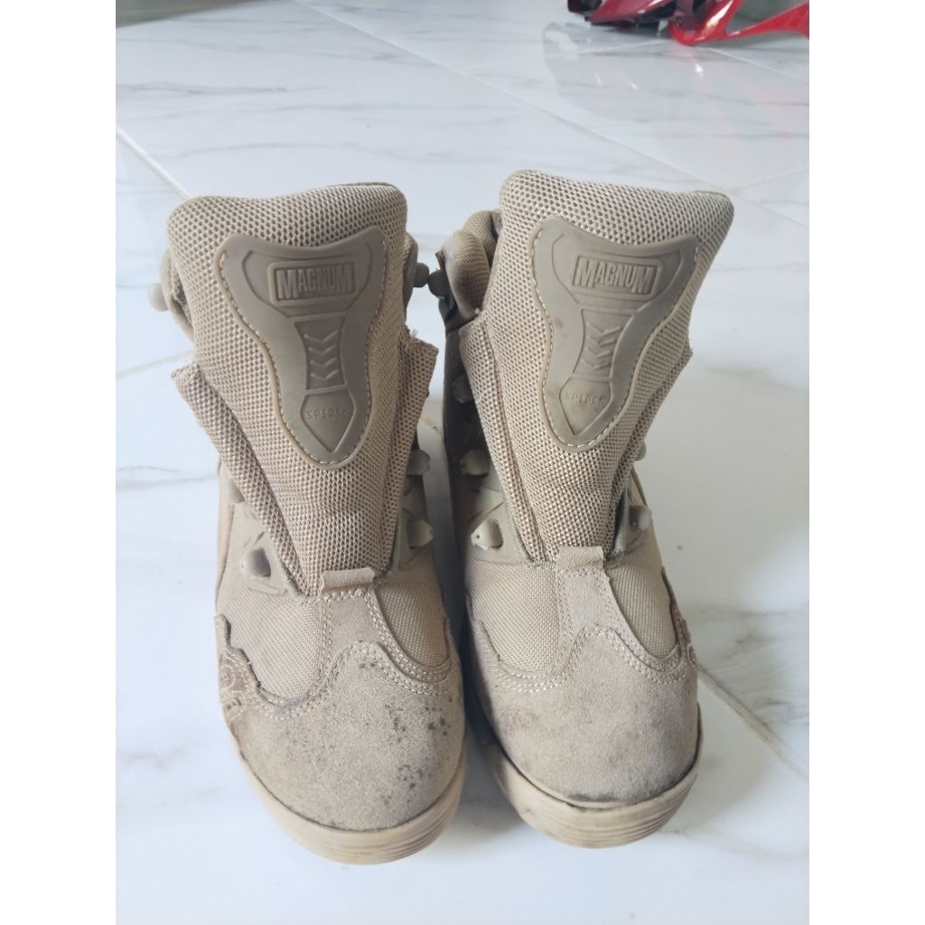 sepatu outdoor magnum spider