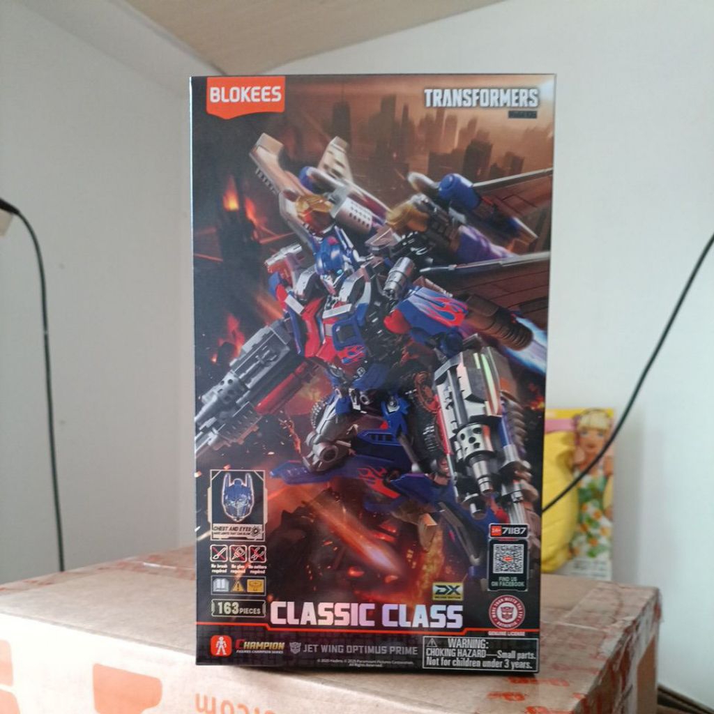 (READY DX CC 21) Blokees Action Figure Transformers Classic Class Deluxe Edition JET WING OPTIMUS PR