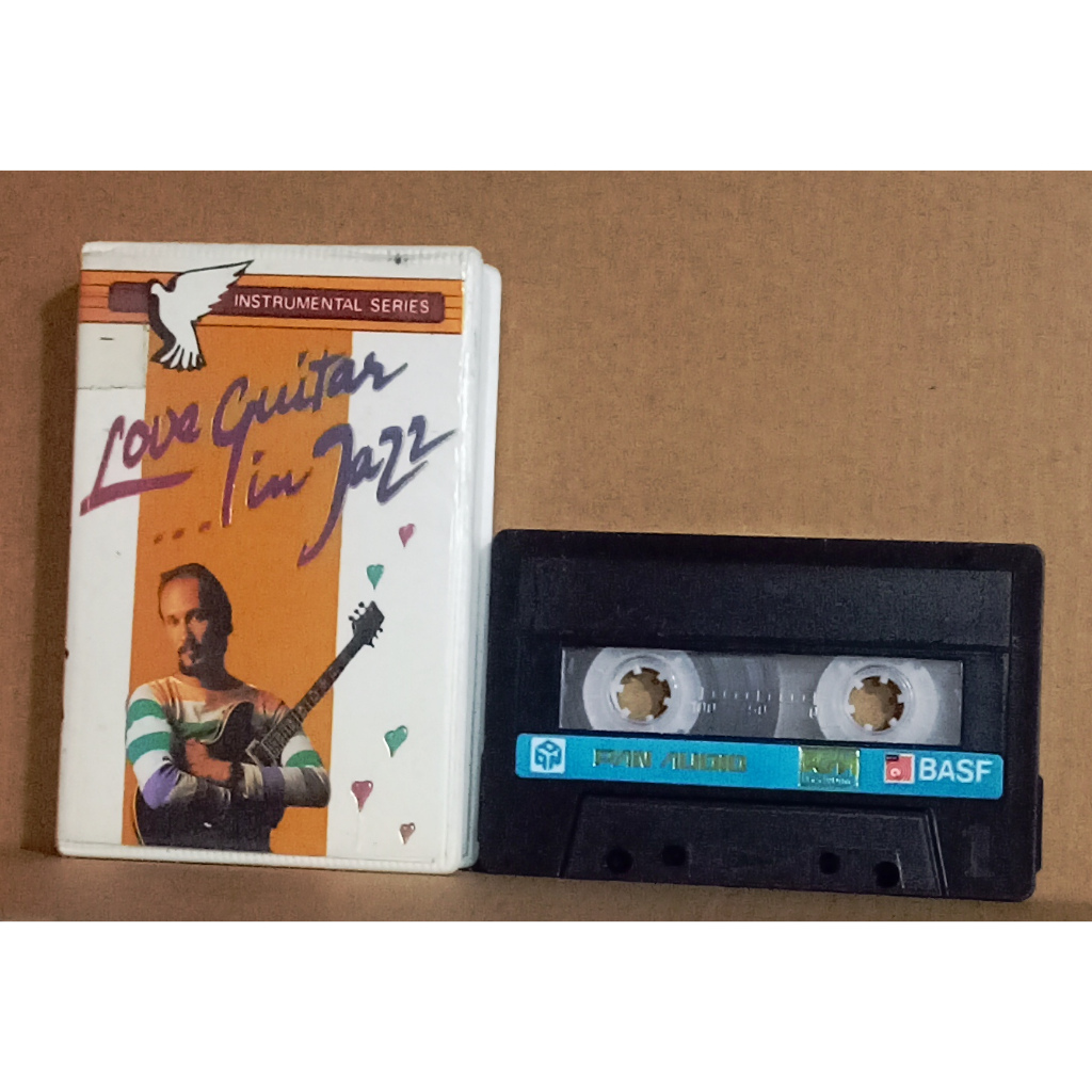 LOVE GUITAR IN JAZZ - Kaset