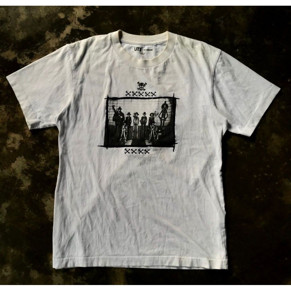 UT X ONE PIECE CREW ART TEE