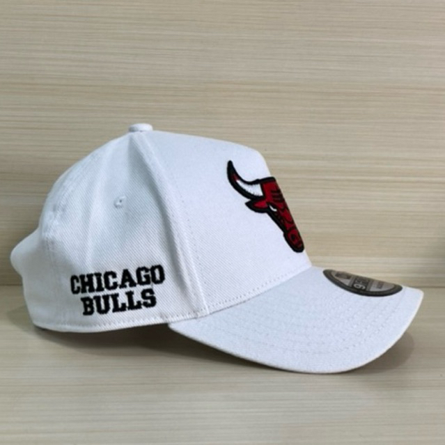 TOPI BASEBALL PUTIH BANTENG BORDIR MERAH