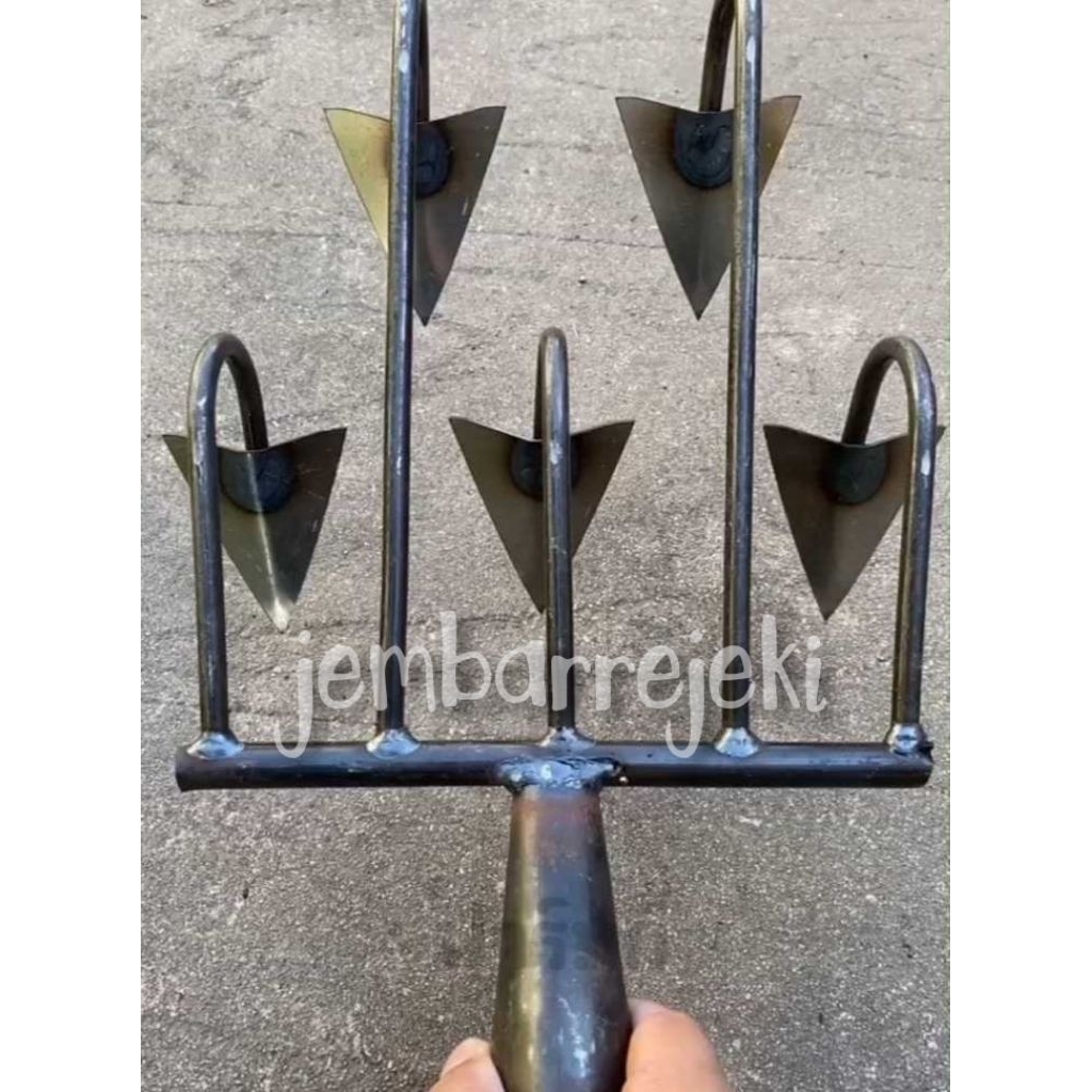 alat modern garukan penggembur tanah/garpu tanah