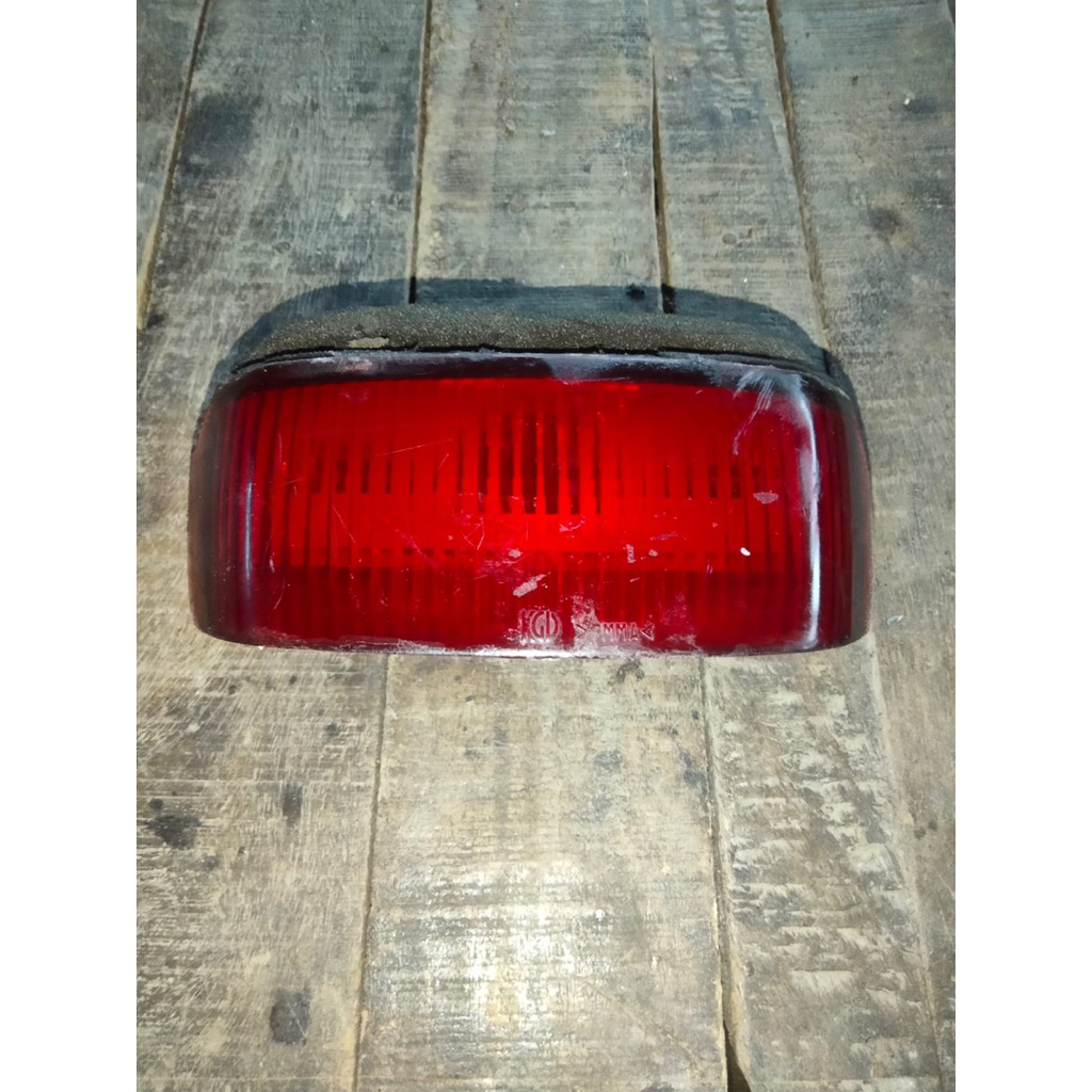 Lampu belakang Kaze r original