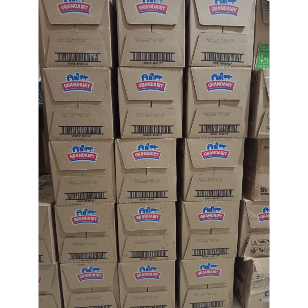 

Susu UHT Full Cream Grandairy 1L kemasan dus isi 12pcs