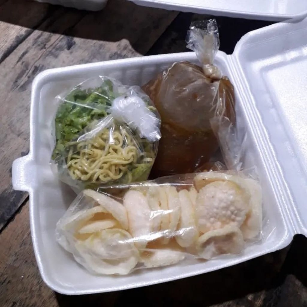 

TAHU CAMPUR PEDESSE JOSS