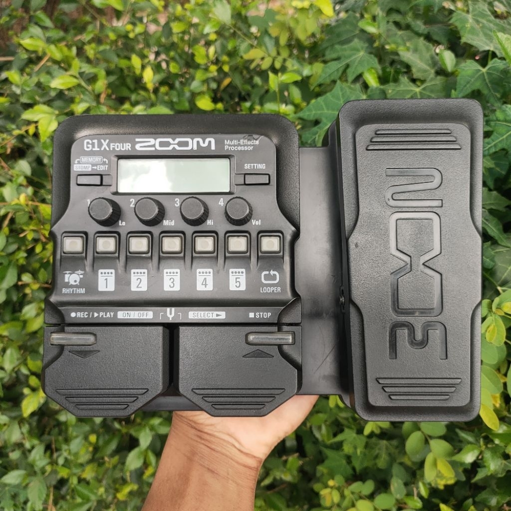 EFEK GITAR BEKAS ZOOM G1XFOUR / EFEK GITAR SECOND / EFEK ZOOM BEKAS / ZOOM G1XFOUR / ZOOM G1X FOUR