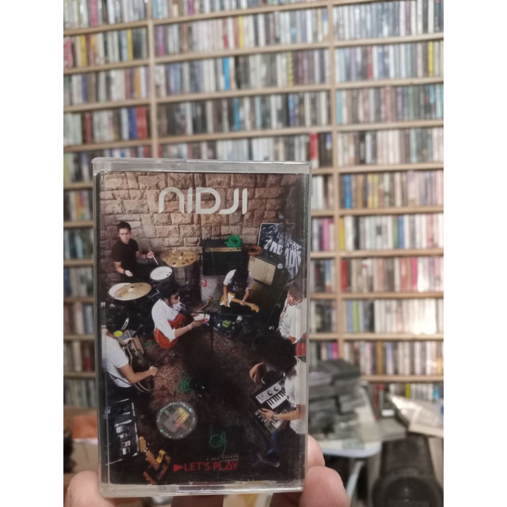 KASET NIDJI LEST PLAY