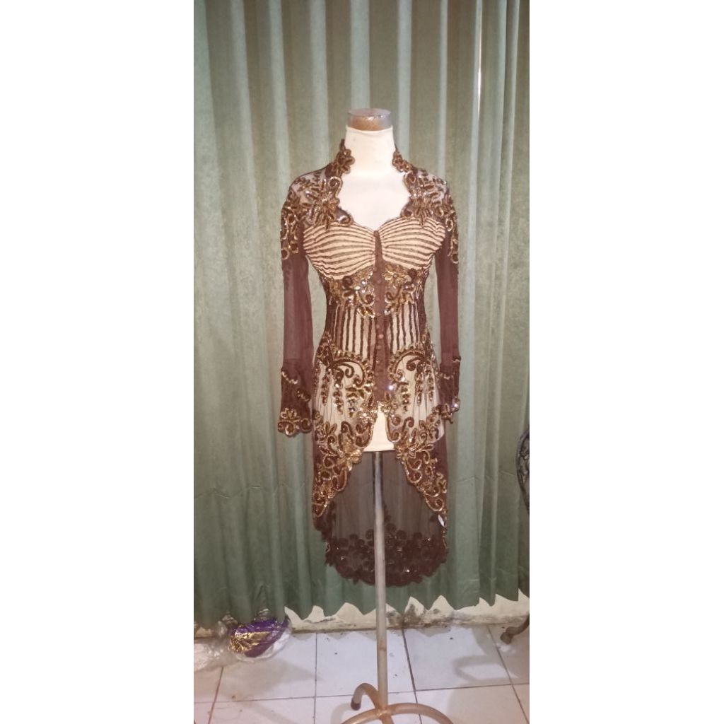Kebaya Coklat
