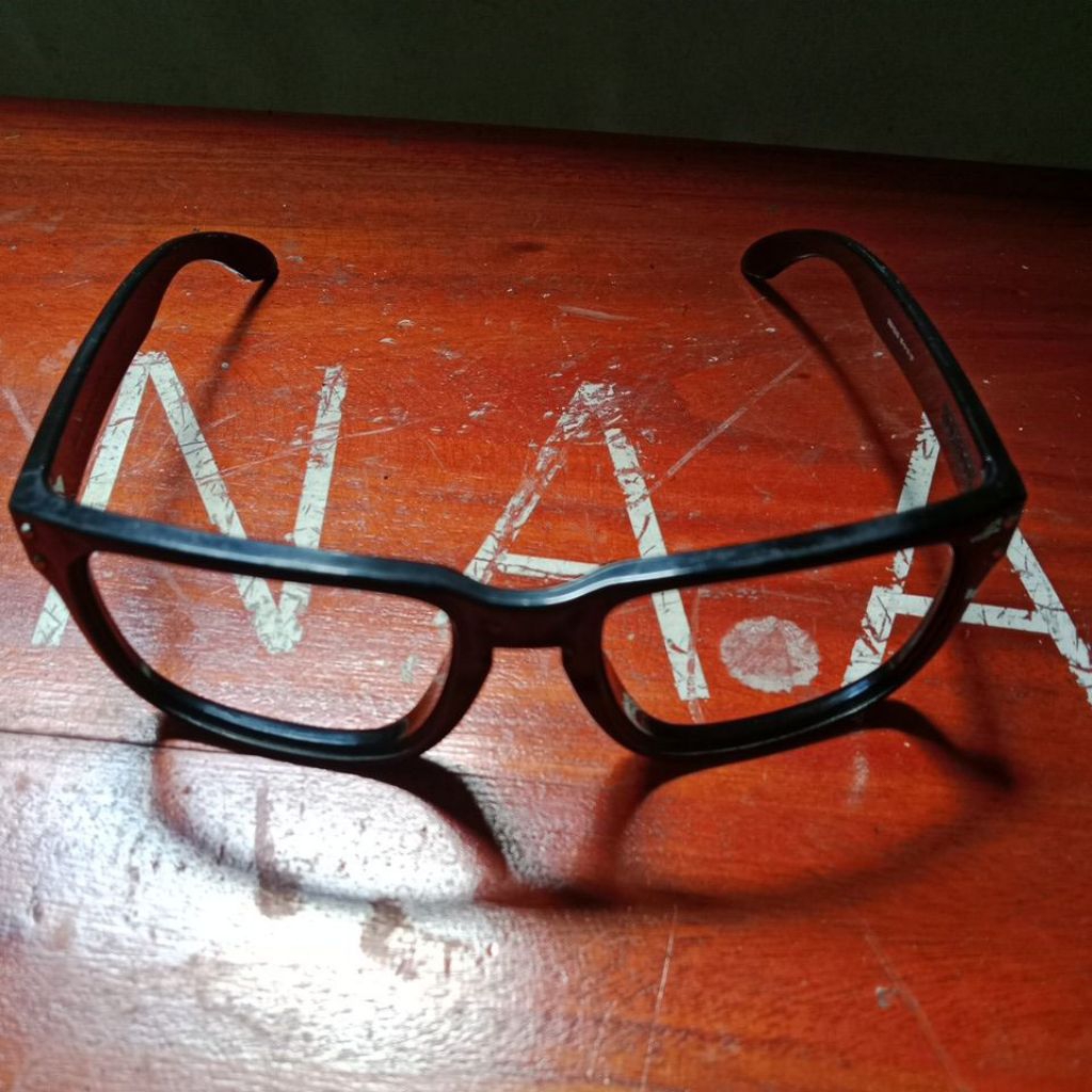 frame kaca mata oakley holbrook original bekas