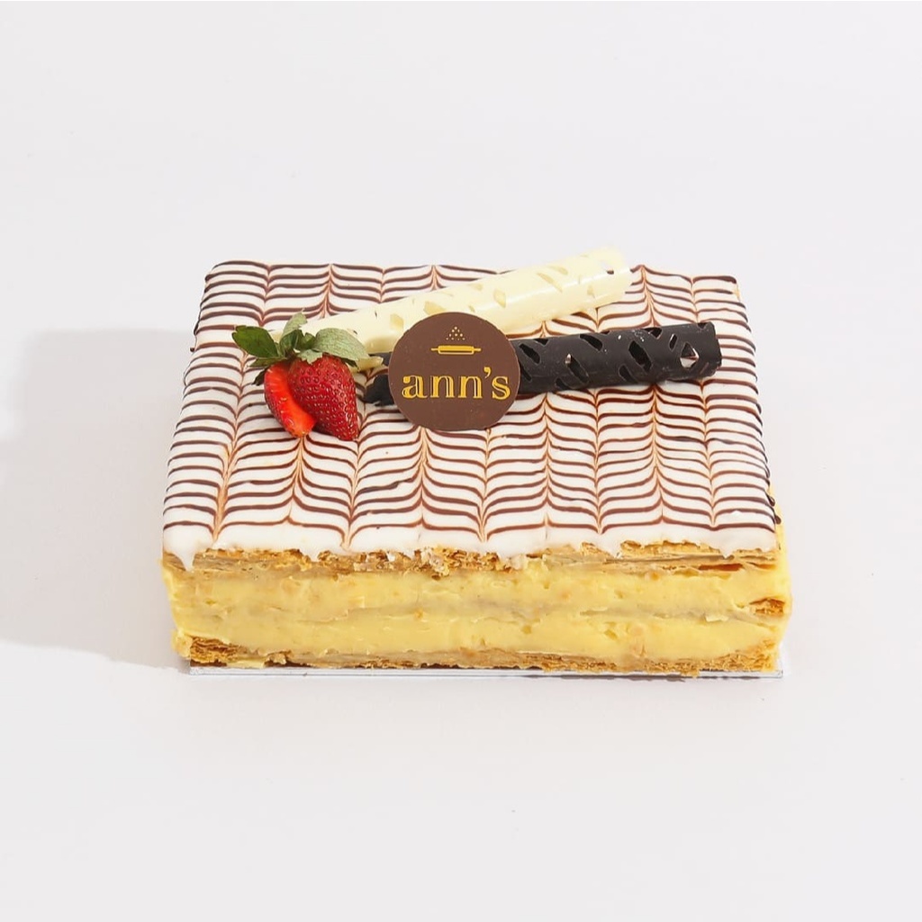 

Ann's - Mille Feuille - Birthday Cake / Kue - Square 16 x 16 cm