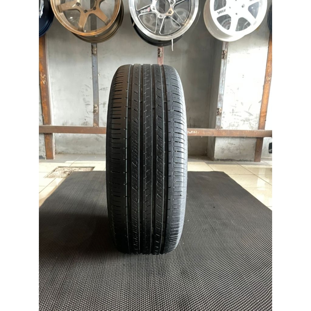 Ban seken gt champiro suv 215/65 r16
