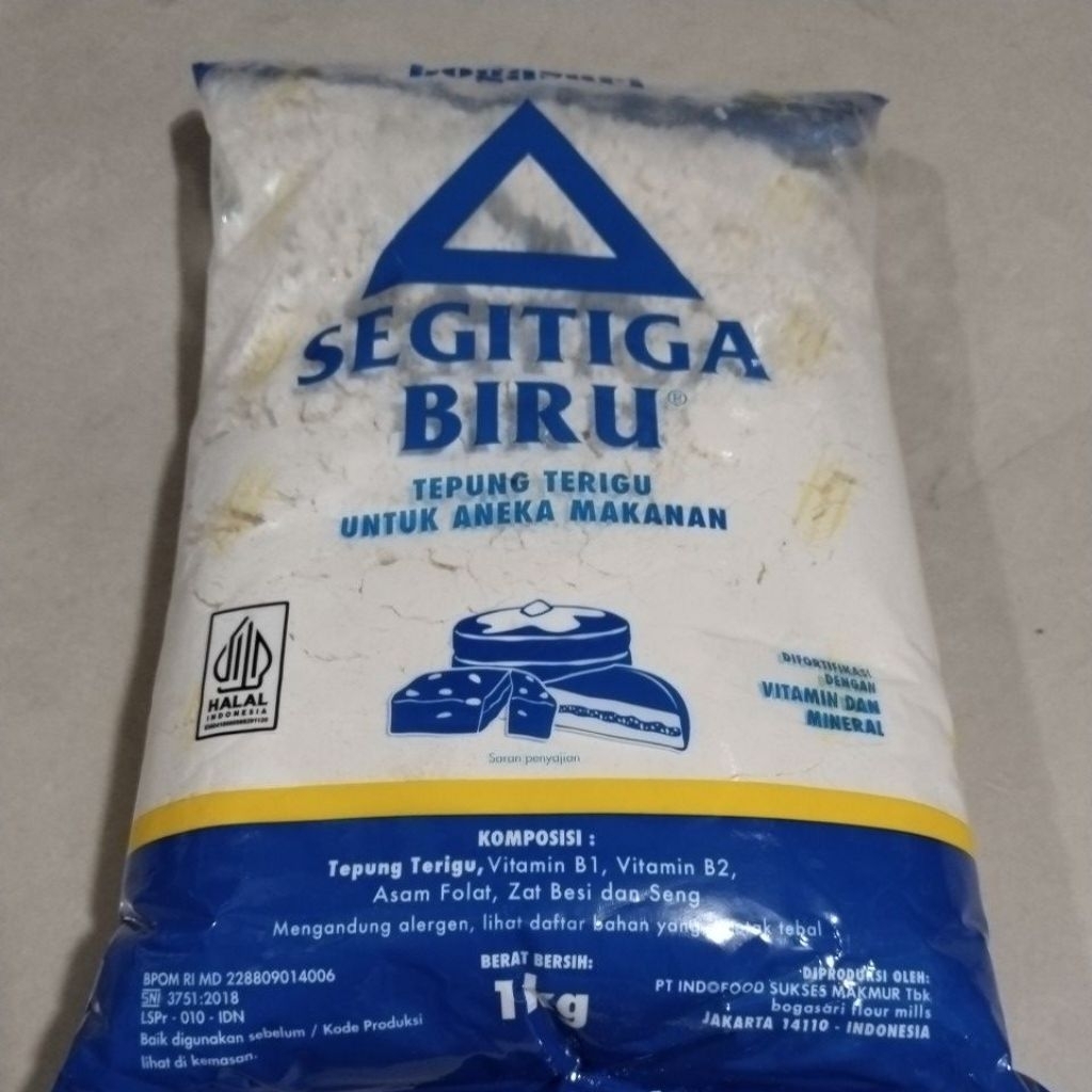 

tepung segitiga biru 1kg