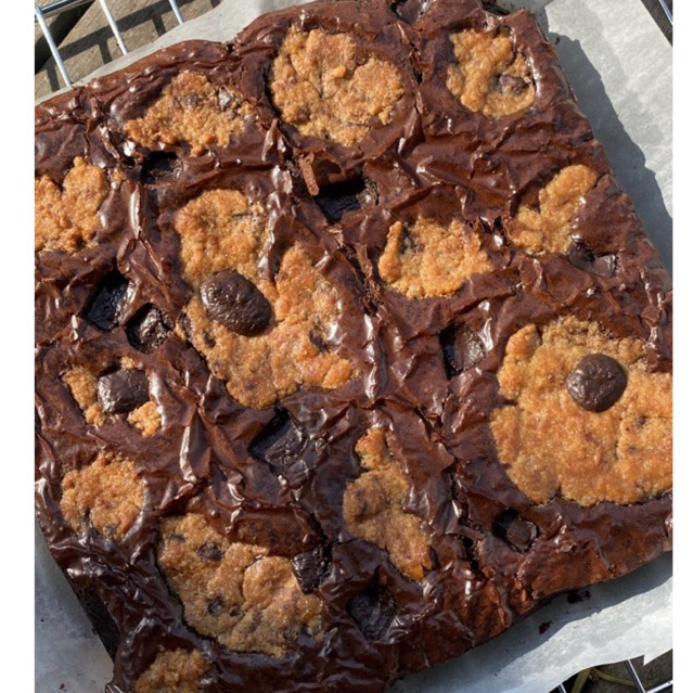 

fudgy brownies dan brookiees uk 20x10cm