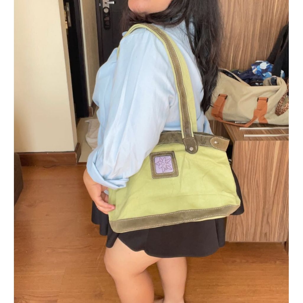 paket usaha tas sepatu buku