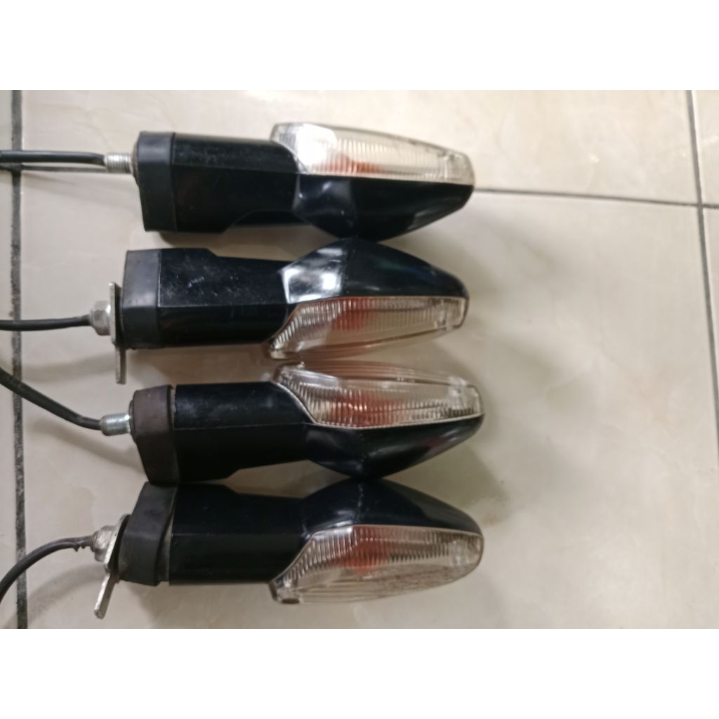 lampu sein cbr150 r cbu thailand original