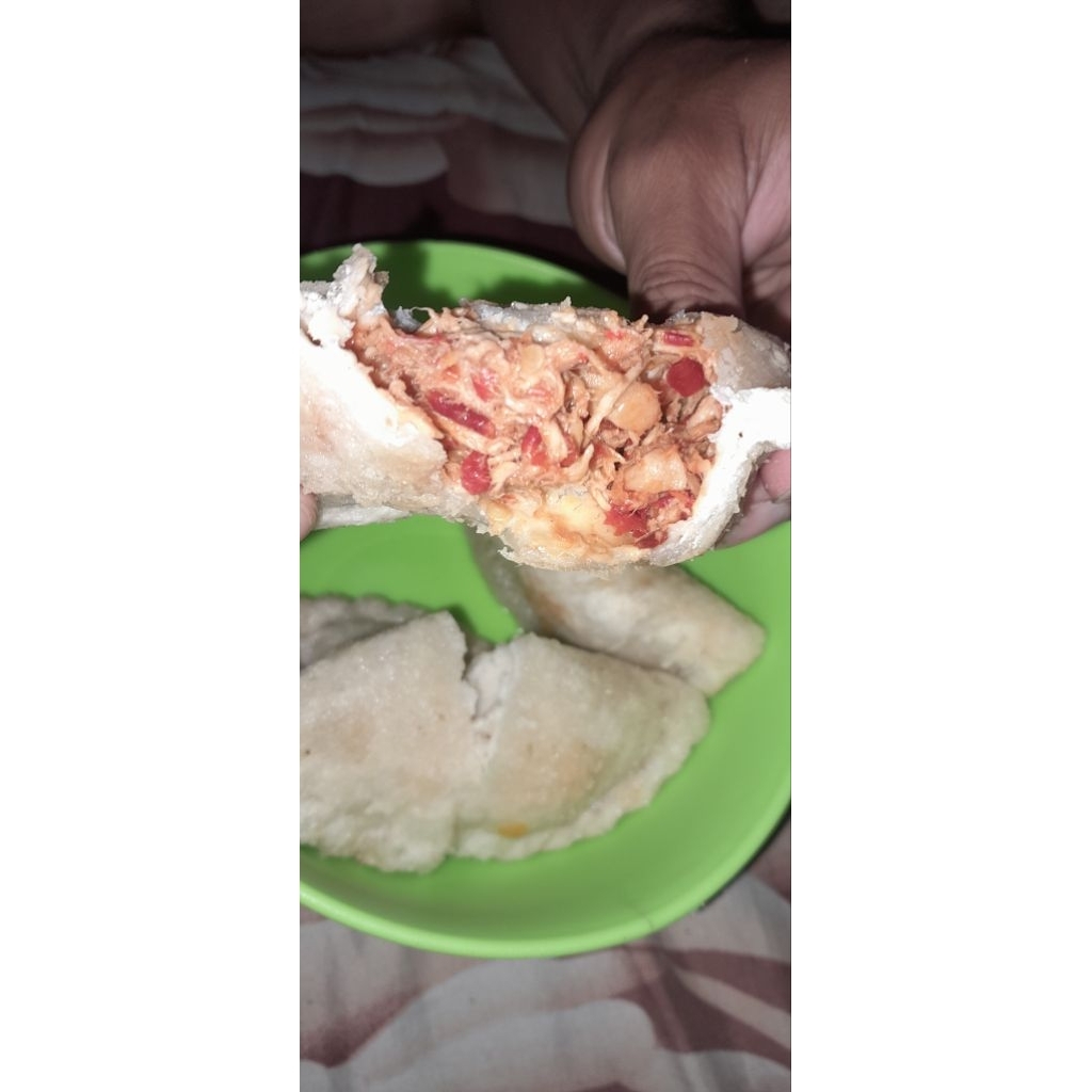 

CIRENG ISI AYAM. 3 PACK ( ISI 15 PCS)