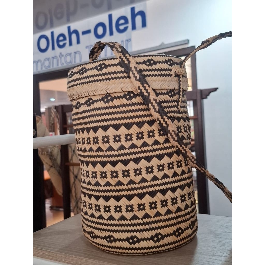 Tas Rotan Khas Kalimantan Timur
