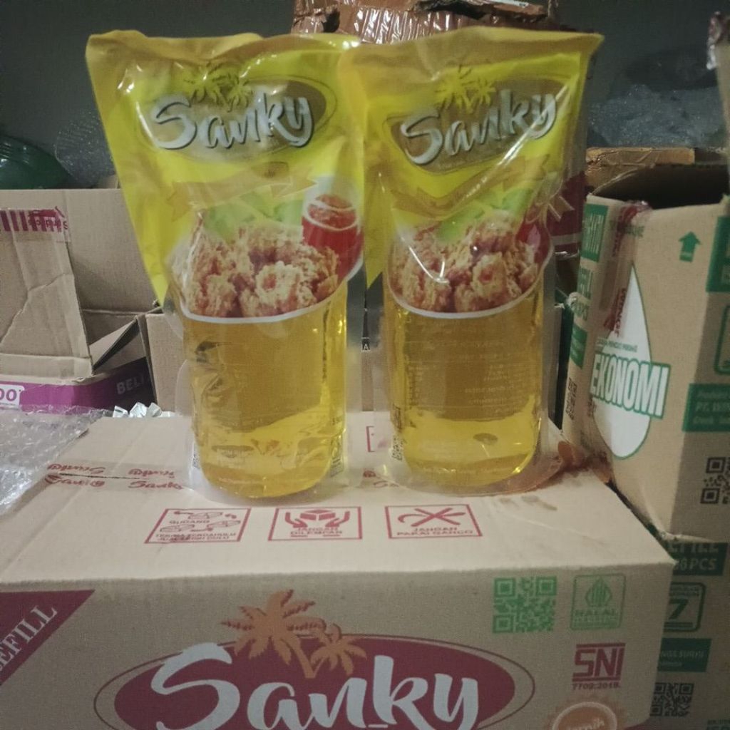 

1 karton 12 pcs Minyak Goreng Sanky S900