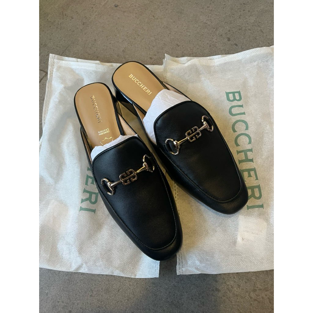Sendal bucheri wanita hitam baru / slip on buccheri /sendal bucheri woman black baru