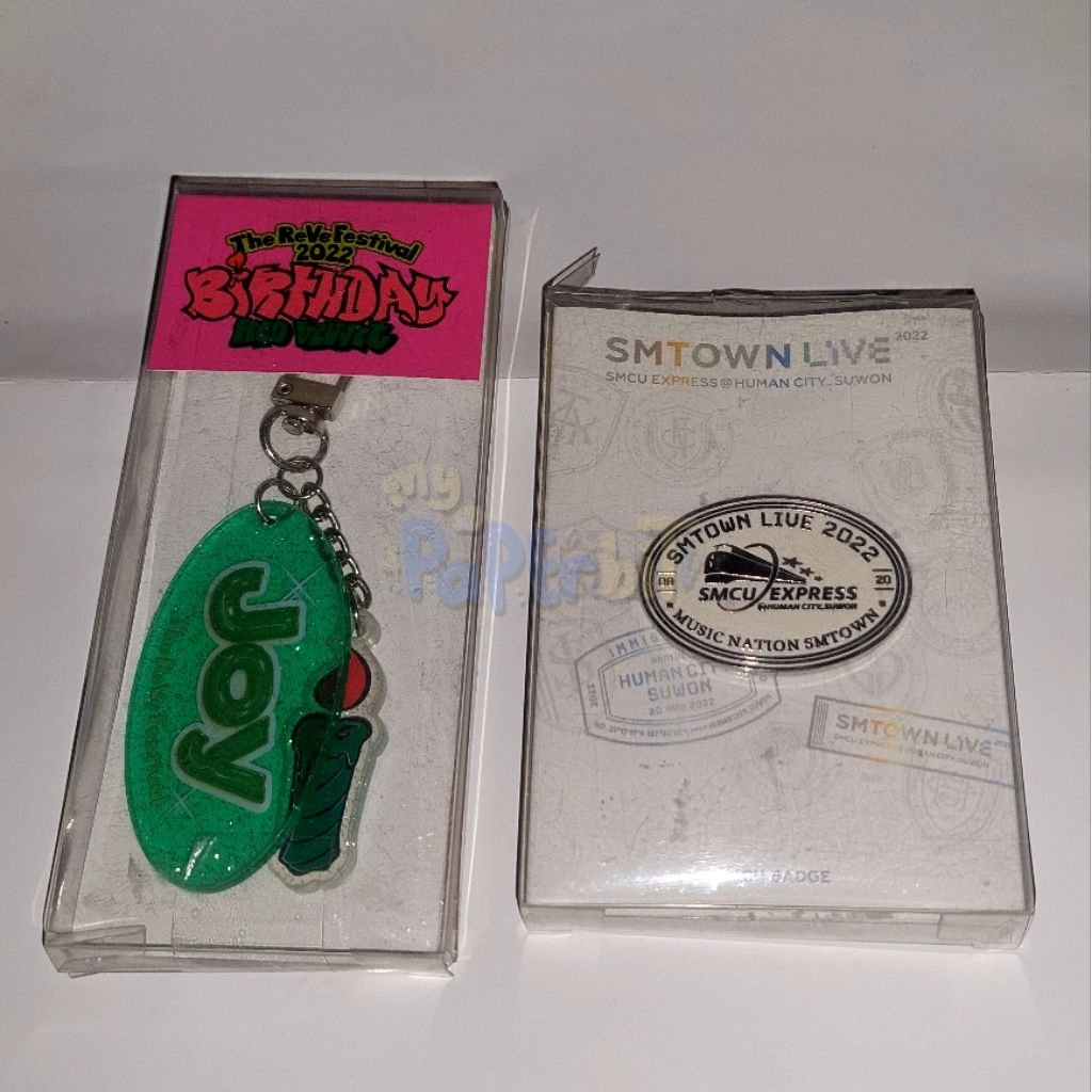 Red Velvet MD Goods - Acrylic Badge SMCU Express 2022, Keyring Birthday