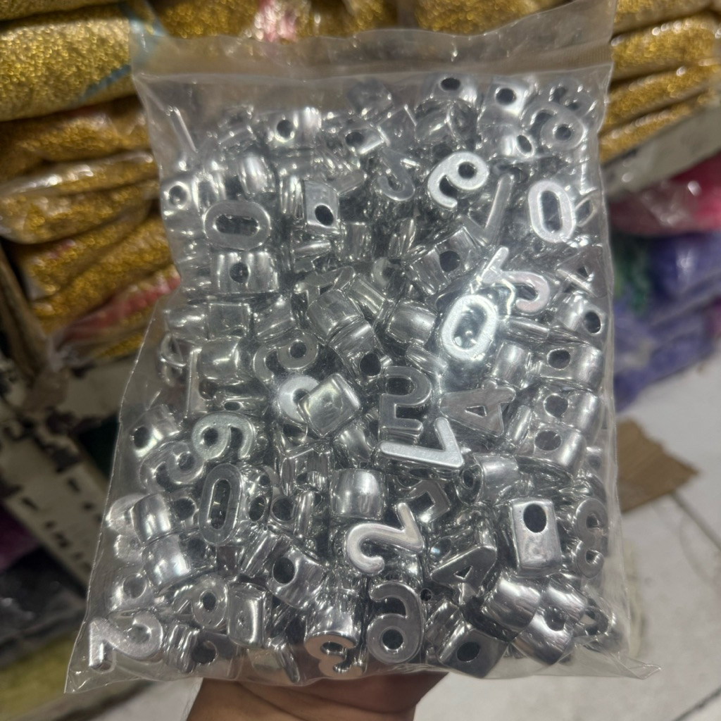 Manik Manik Mote Angka Silver Besar Lubang Besar