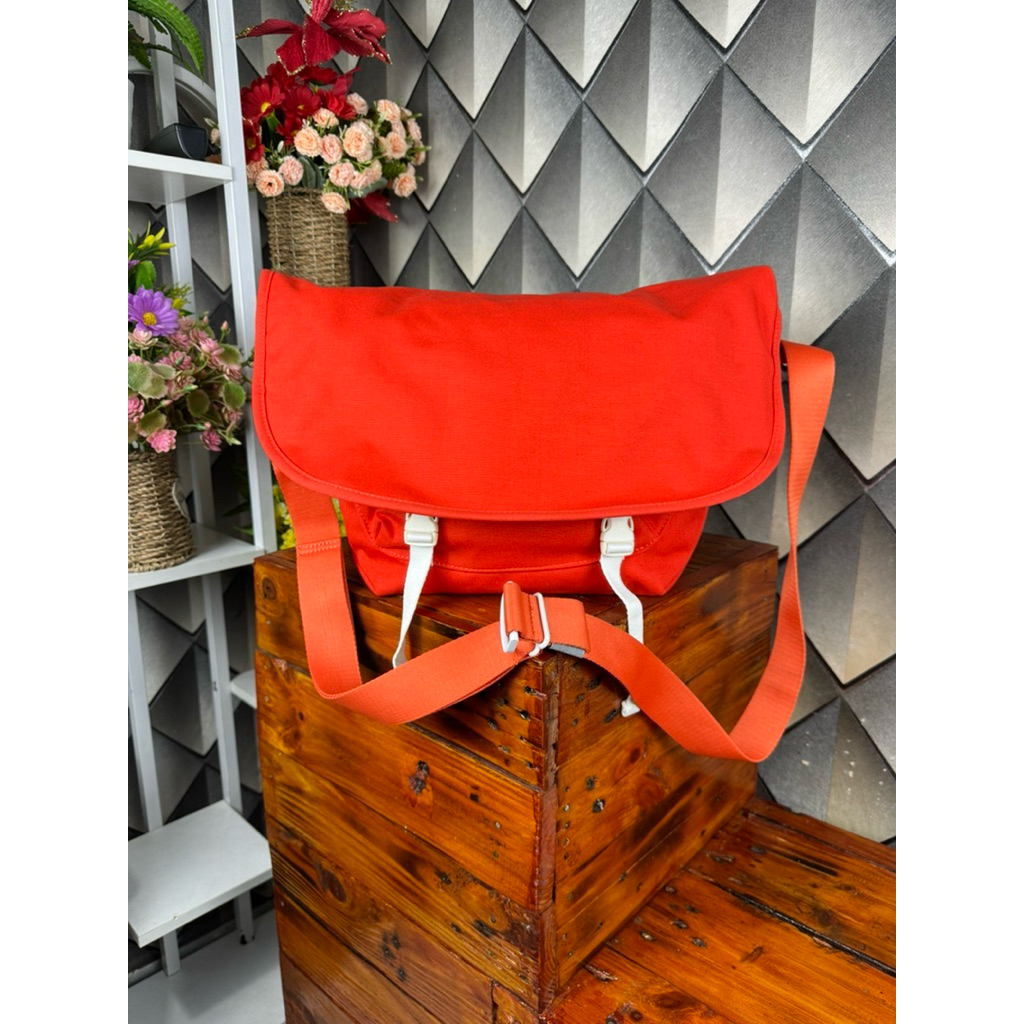 crumpler wren messenger bag