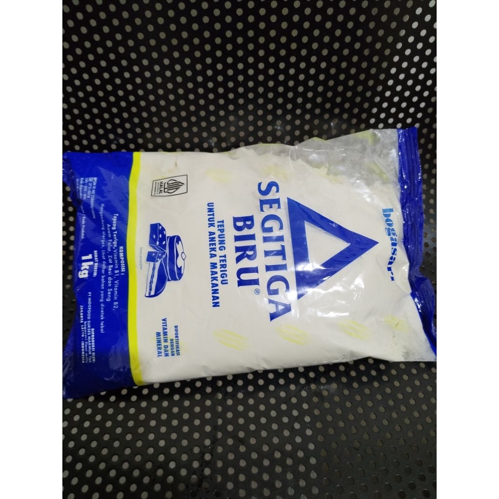 

Tepung segitiga biru 1kg