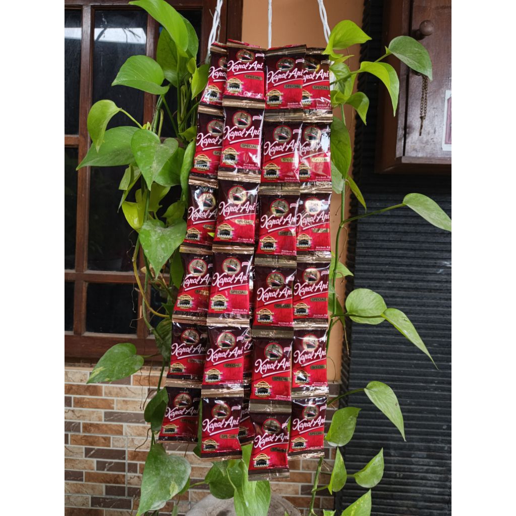 

kapal api mini 6gr exp 2027 1 renteng isi 10 sachet