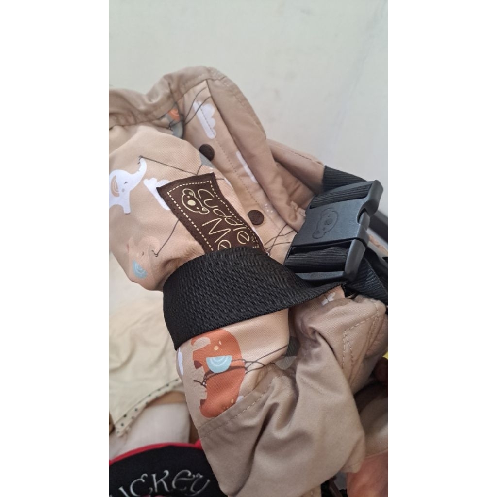 preloved- gendongan ssc cuddle me