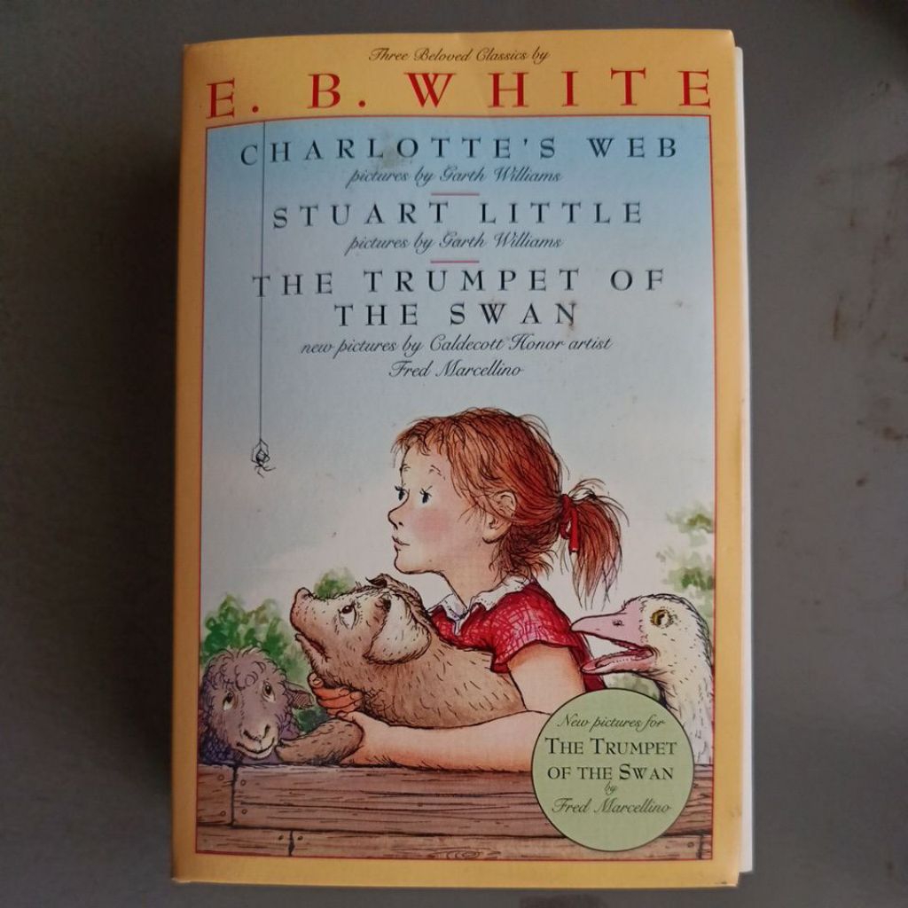 novel bekas Boxset Three Beloved Classics by E. B. White - Charlotte's Web, Stuart Little, The Trump