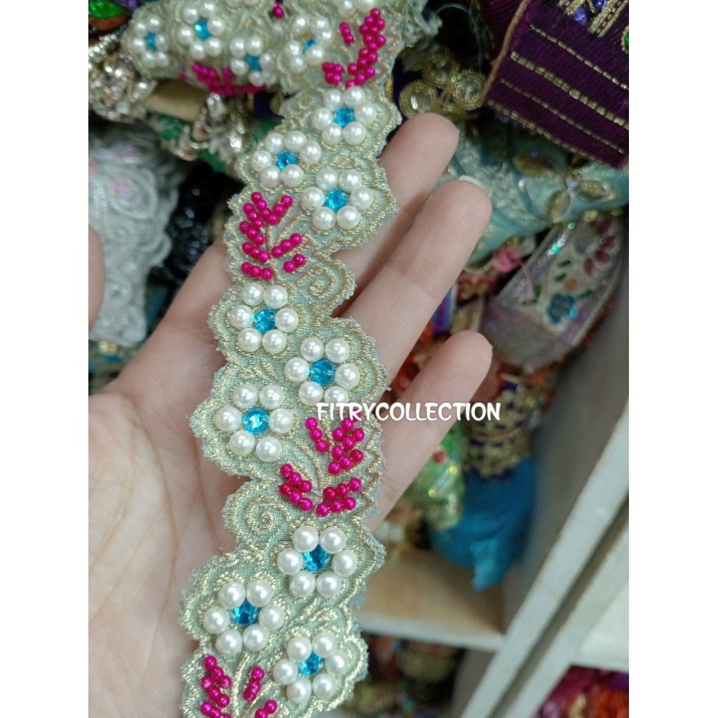 RENDA PAYET INDIA/RENDA PAYET/RENDA LEBAR 2,5CM BERPAYET(PER 90CM)