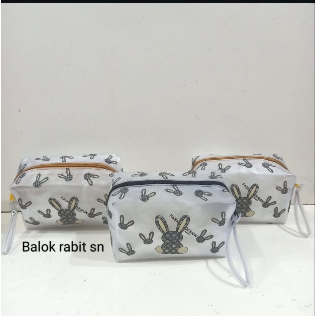 TAS, TAS KOSMETIK, TAS MAKE UP, TAS PLASTIK MAKE UP, TAS SABUN, WASHBAG.