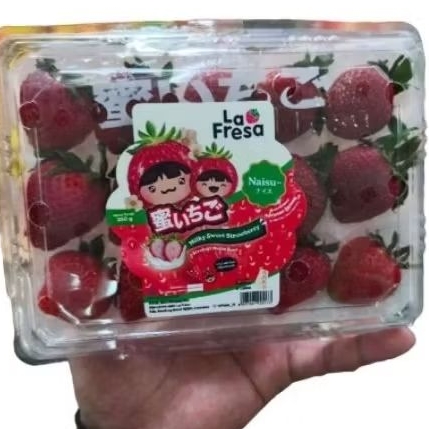 

strawberry la fresh nalsu strawberry milk sweety segar 250gram
