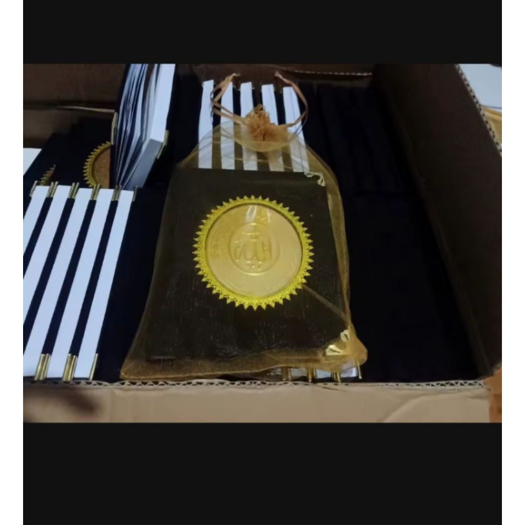 

kantong tile ukuran 15x23 untuk souvenir yasin