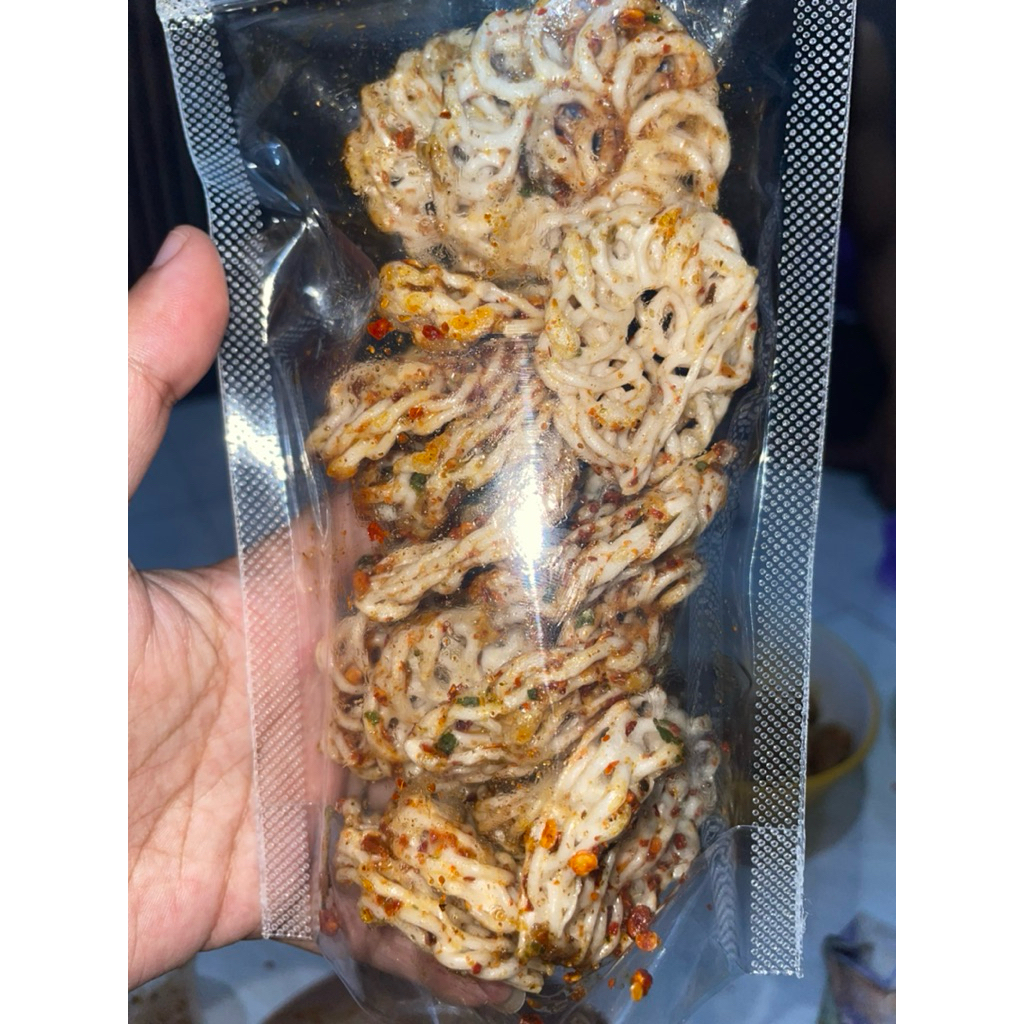 

Seblak kerupuk Rapael Pedas Gurih Daun Jeruk