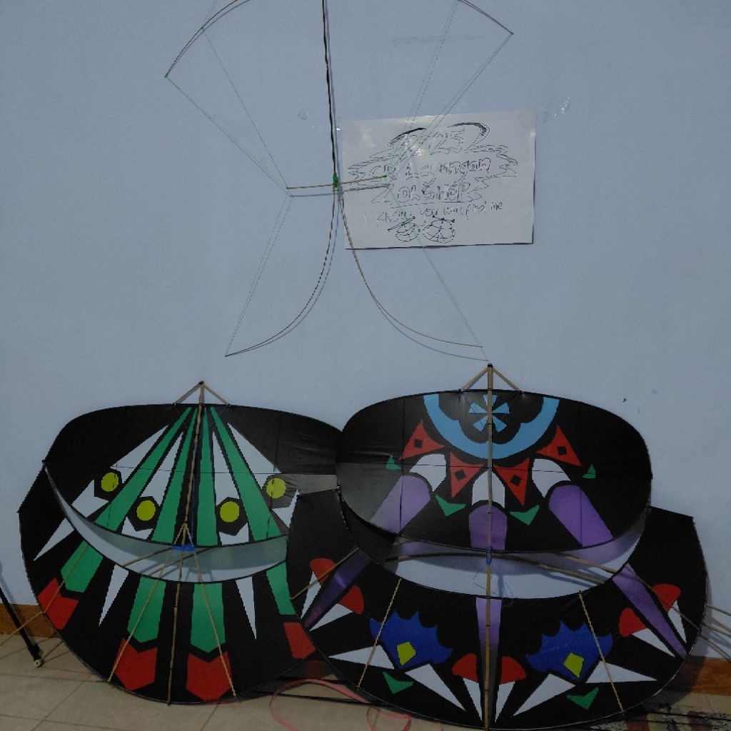 Layangan Gapangan pegon 1 Meter Sesuai Foto Set Sendaren