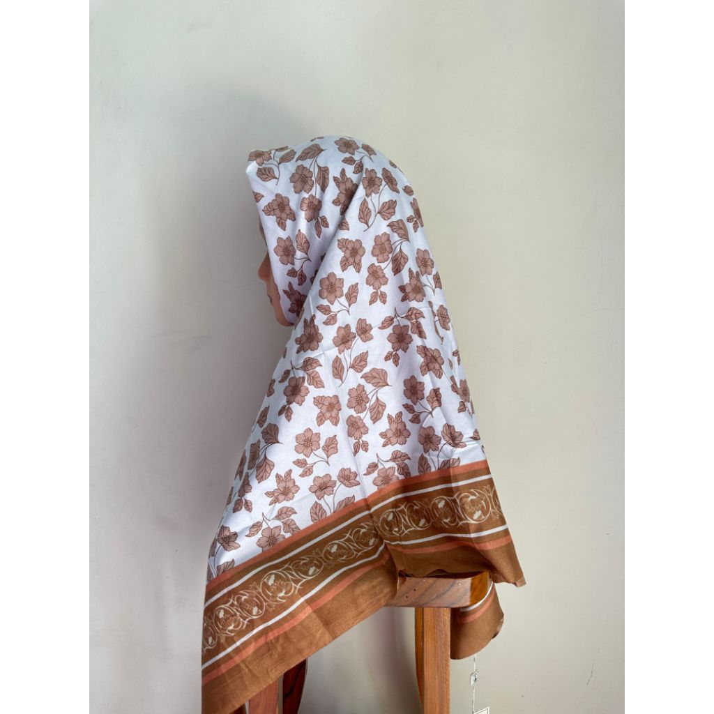 azahra oskara hijab segiempat motif metalogo voal