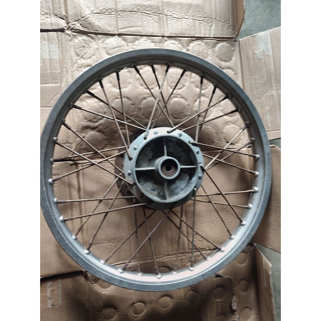 velg belakang suzuki satria fu 150 r17 jari jari merek rosi tk tdr copotan