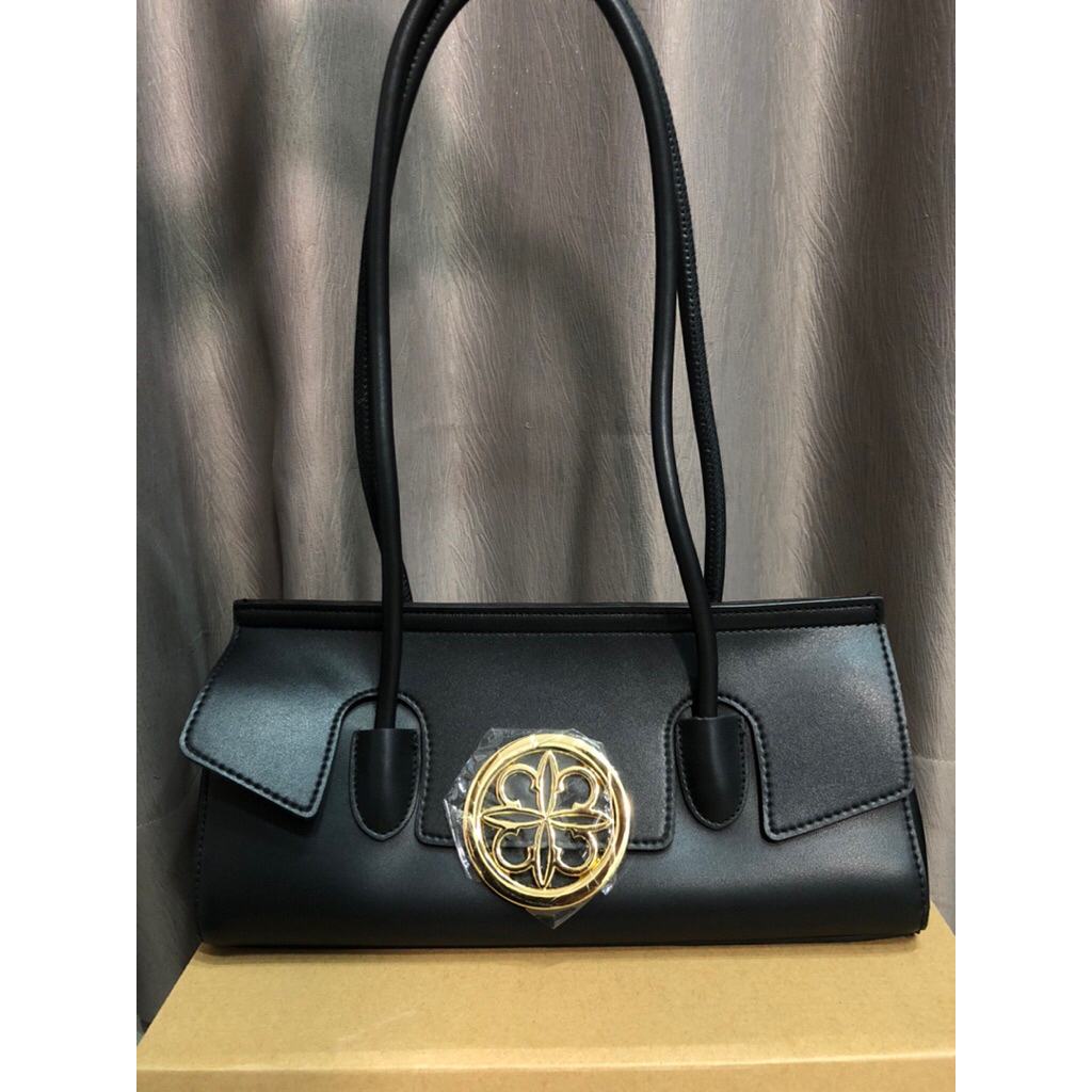 Les catino shoulder bag