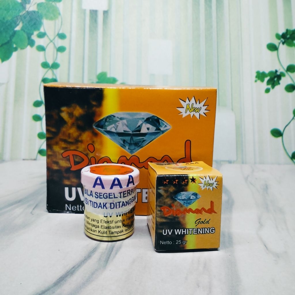 CREAM DIAMOND BOX GOLD