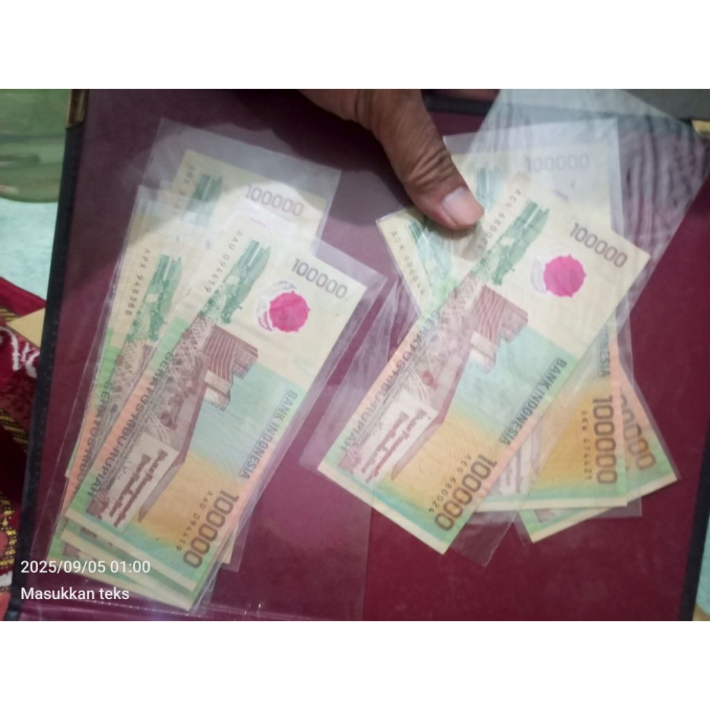 Jual Murah aja sisa 10 Pcs stok Trakhir Uang Polimer 100 RB an