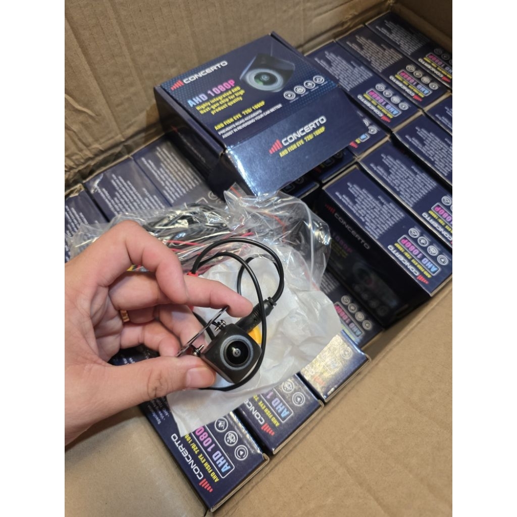 Kamera Mundur Resolusi AHD1080p Concerto