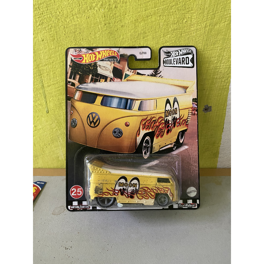 Hotwheels Boulevard Volkswagen Drag Bus Mooneyes