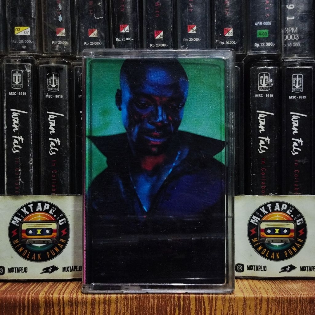 Kaset Pita - Seal - Human Being - Radio Tape - Kaset - Radio - Pemutar Kaset - Retro - Classic - Cas