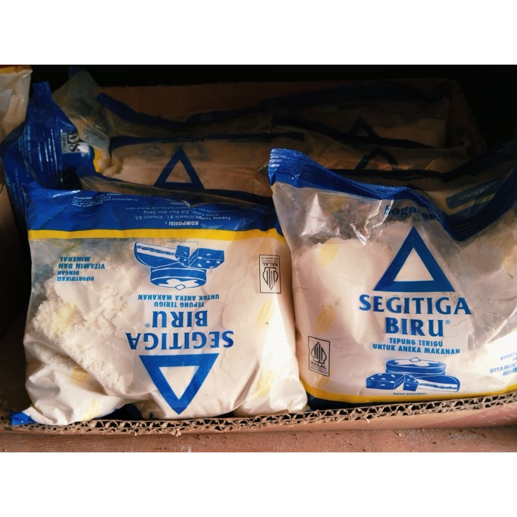 

GANDUM SEGITIGA BIRU 1/2 KG