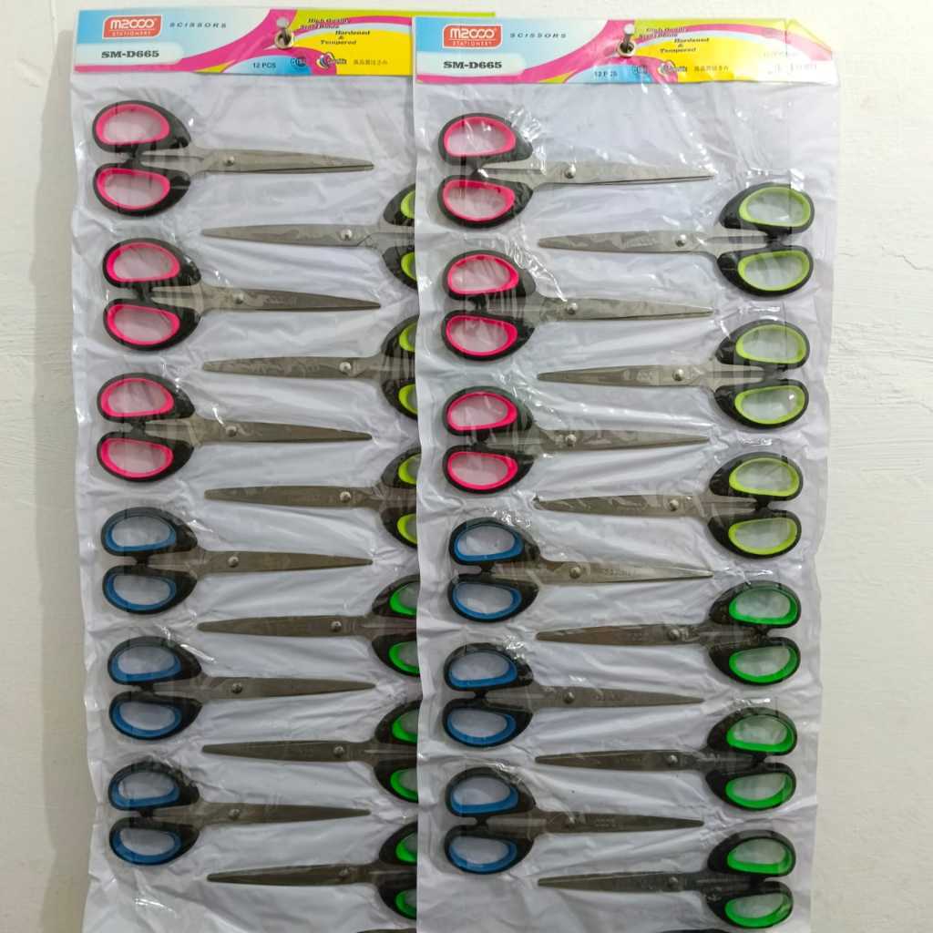 

1 Renteng isi 12 Lusin Gunting Sedang M2000