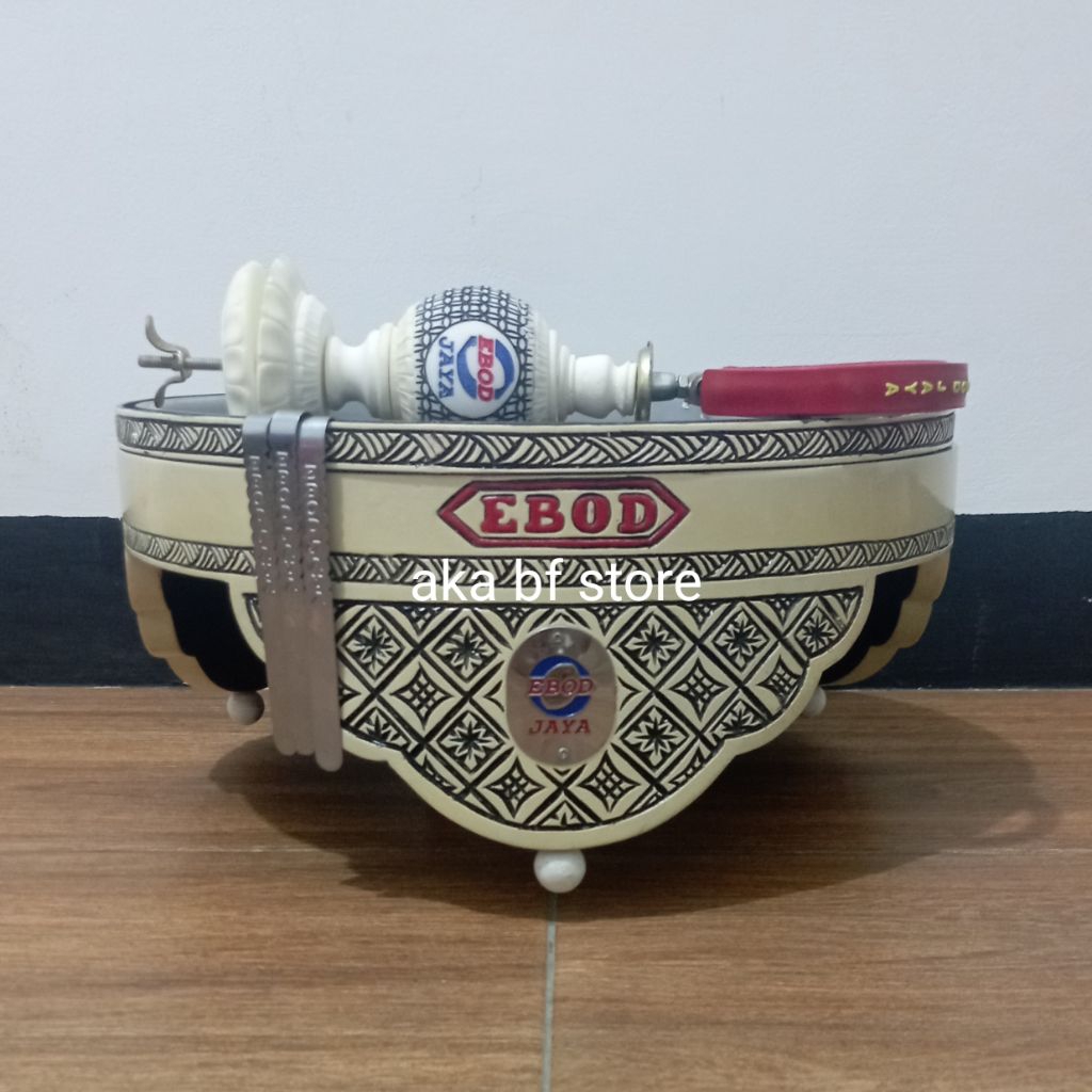 tebok sangkar burung Lovebird Ebod jaya kayu motif ukir kondisi(second)